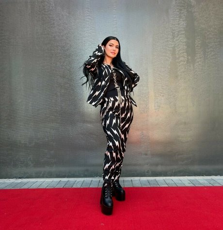 Kalei desnudos estrella imágenes