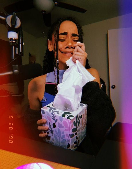 BlackKrystel estrella porno de alta calidad imagen