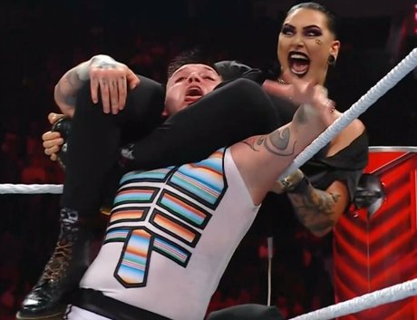 Rhea Ripley mejor actriz galerías