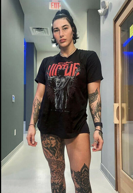 Rhea Ripley actriz recopilación