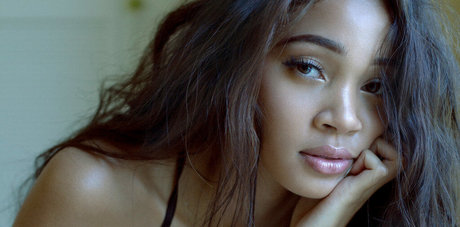 Tai Aysha estrella sexy foto