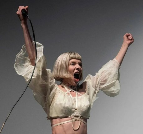 Aurora Aksnes estrella de alta definición archivo