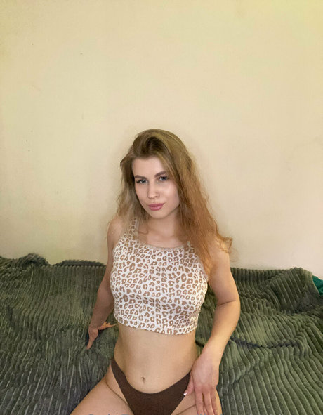 littlemisskimmy actriz de desnudos foto