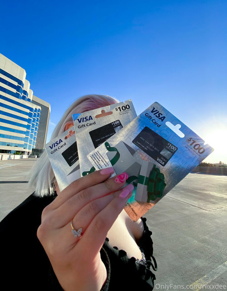 Nixxdee modelo atractivo imágenes