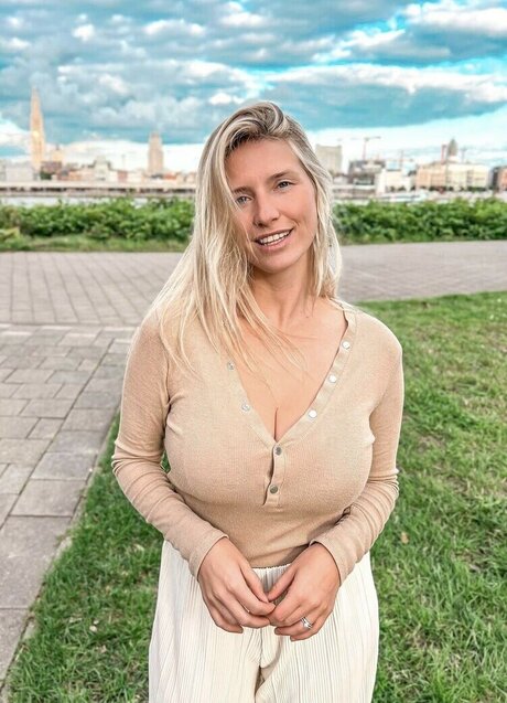 Jolien Orye actriz libre imagen