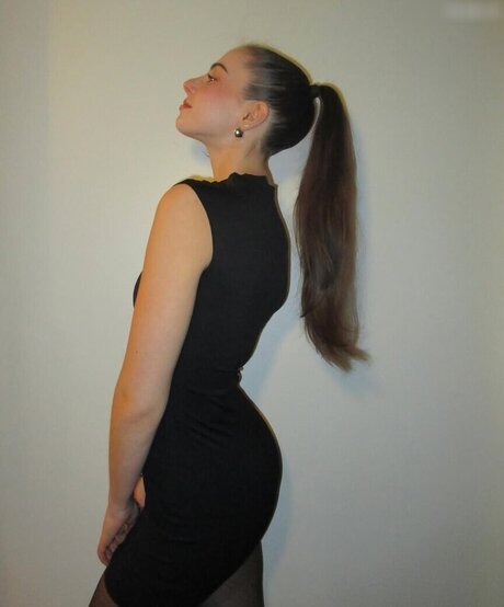 Lara Marie Kremer actriz caliente galerías