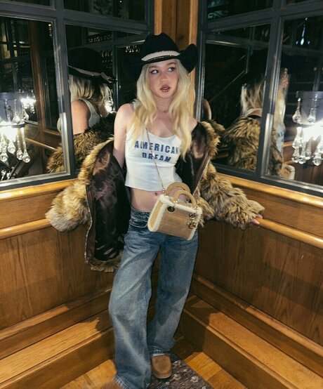 Abby Paradise modelo agradable archivo