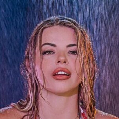 Natalie Amari estrella porno en alta definición imagen