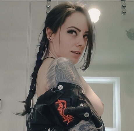 Niki Dysnomia linda estrella archivo