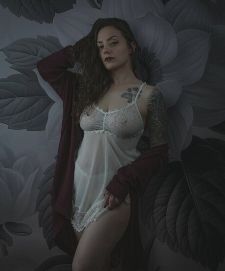 Niki Dysnomia estrella porno hermosa fotos