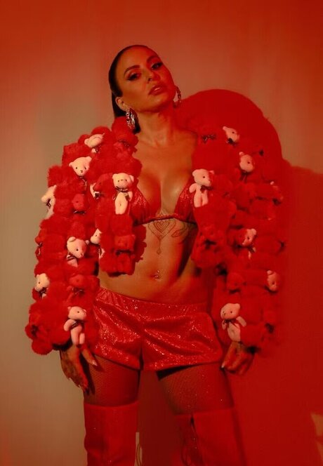 Alinne Rosa sexo modelo foto