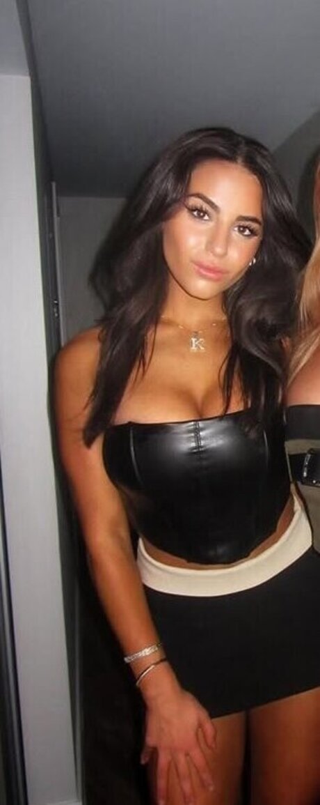 Kayla Elias modelo porno foto