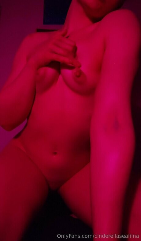 Cinderellaseafiina estrella porno perfecta fotos