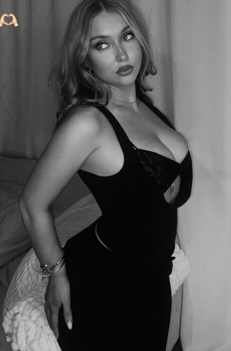 Tilde M llergren modelo porno fotos