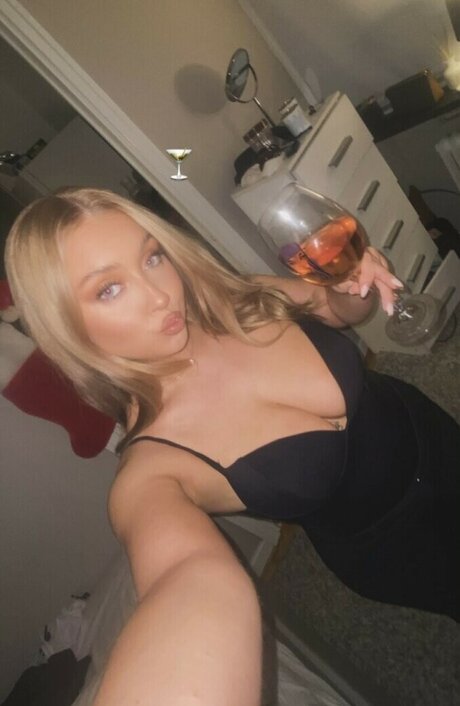 Tilde M llergren libre de estrellas recopilación