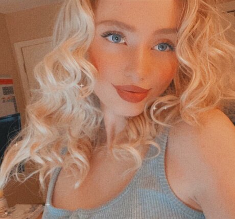 ashleyyy597 buen modelo imagen