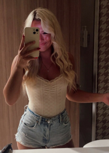 Lillian Evans estrella atractiva fotos