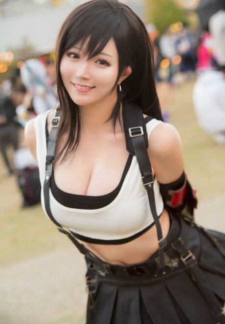 Tifa Cosplay modelo xxx recopilación