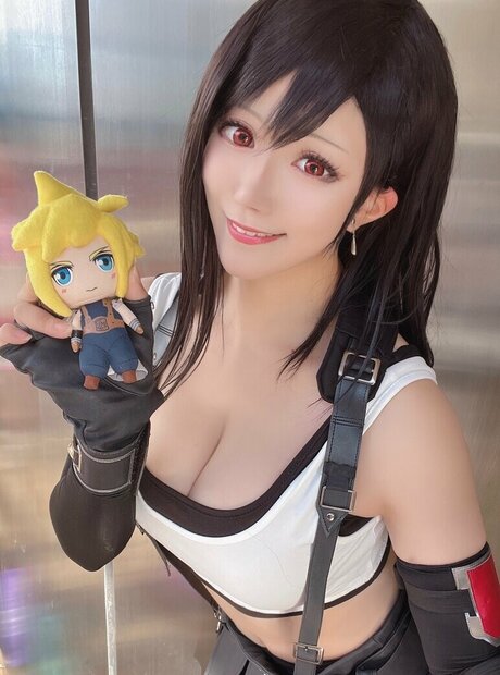 Tifa Cosplay sexo estrella porno fotos
