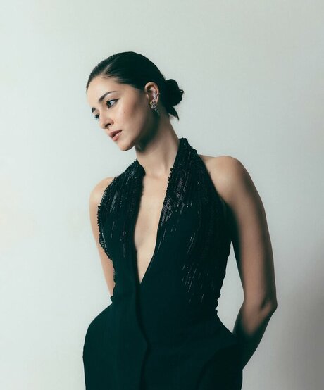 Ananya Pandey estrella porno exclusiva imagen