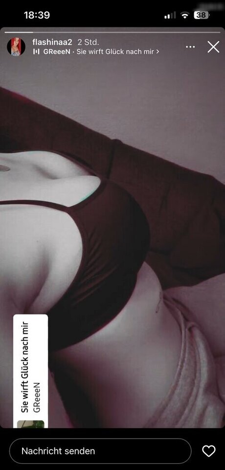 Flashinaa estrella porno en alta definición recopilación