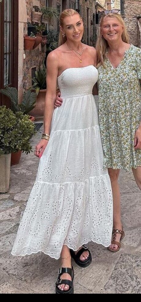 Laura Joelle modelo erótico imágenes