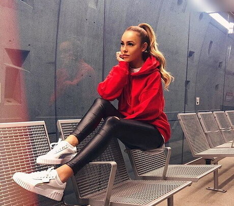 onlyfans gay arriba desnudo imagen