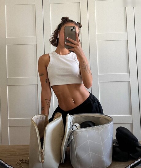 Hannaahcarolina actriz de desnudos fotos