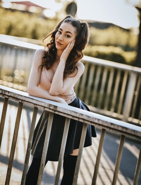 Amira Wirth xxx estrella porno galería