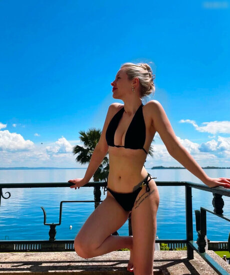 Julia Nageler estrella porno adulto foto