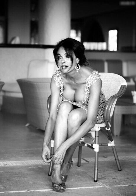 Maria Grazia Cucinotta bonita actriz galerías