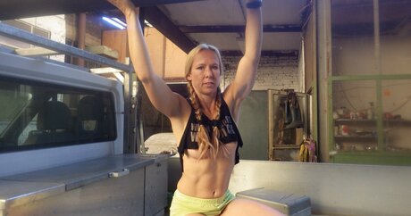 moddellauralina estrella porno adulto fotos