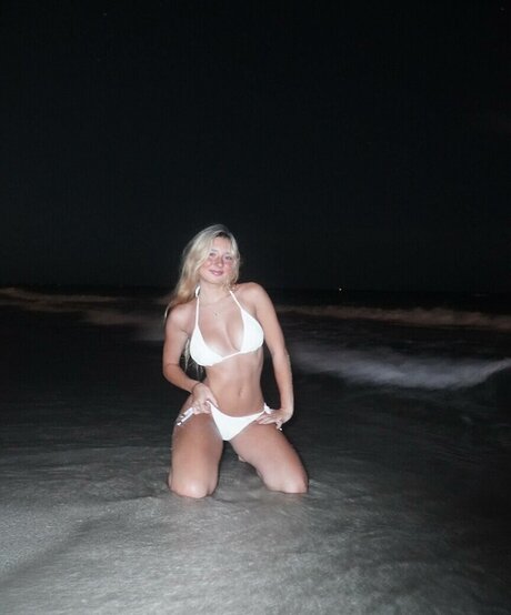 Zoe Riser zoe riser zoeriserr zoe riserr estrella superior galerías