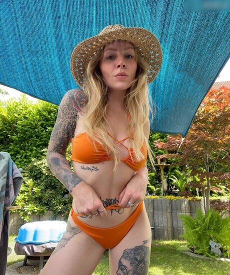 Denise Schwitalle estrella porno erótica fotos