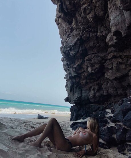 Elisa Pellegrino desnudos de estrellas porno recopilación