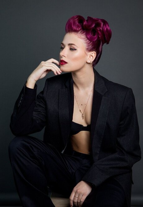 Anastasia Ashera bonita estrella galería