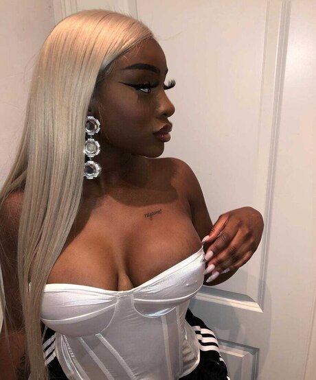 onlyfans de chicas gordas erótico caliente archivo