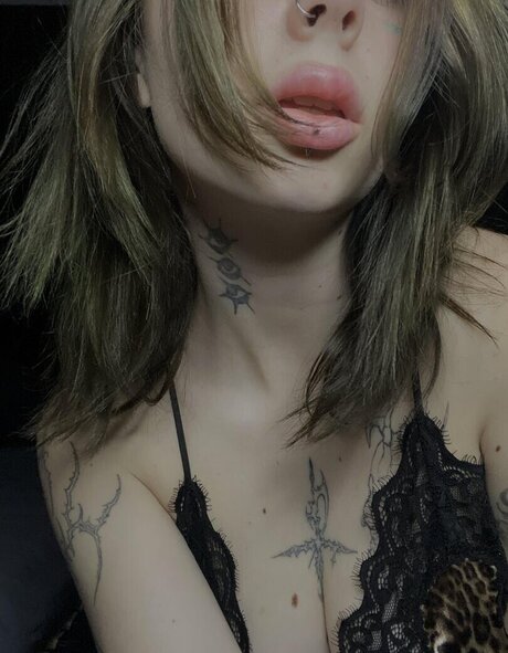 Kalashlika actriz desnuda imagen