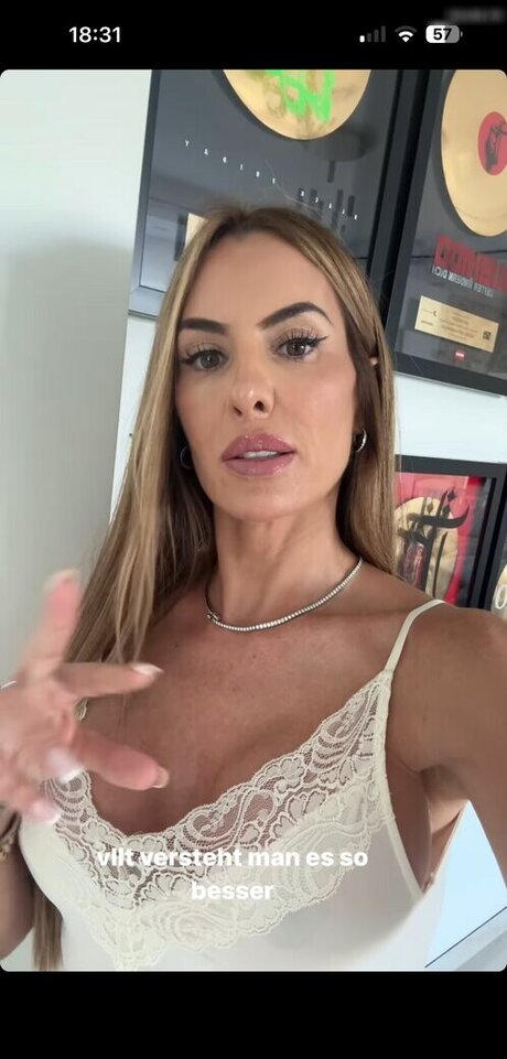 Anna Maria Ferchichi estrella erótica galería