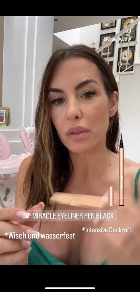 Anna Maria Ferchichi estrella porno hermosa galería