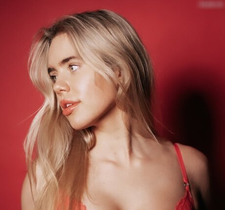 hollaura modelo fotos