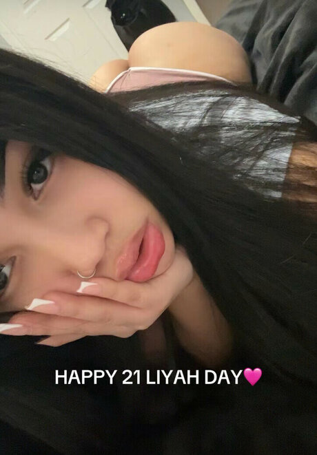 Prettymfliaa estrella caliente imágenes