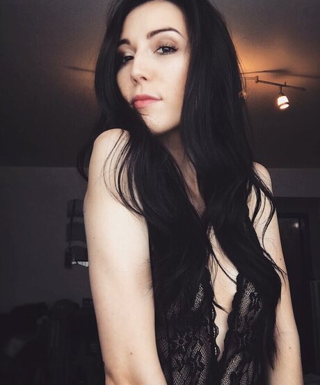 rainingbliss modelo desnudos imágenes