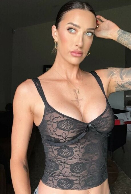 Harrison cheyne hermosa estrella porno imágenes