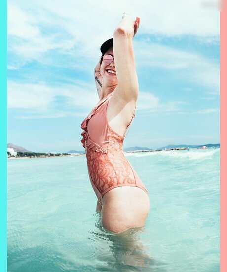 Malwanne estrella porno atractiva galería