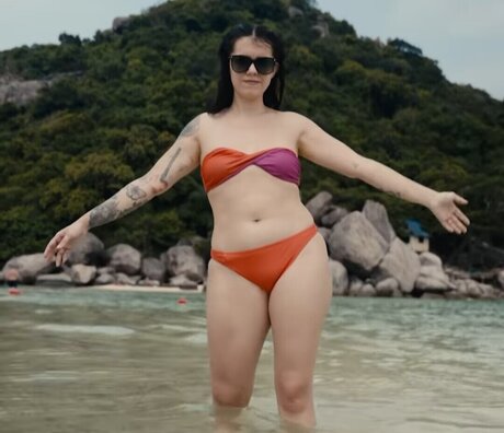 Malwanne modelo xxx galerías