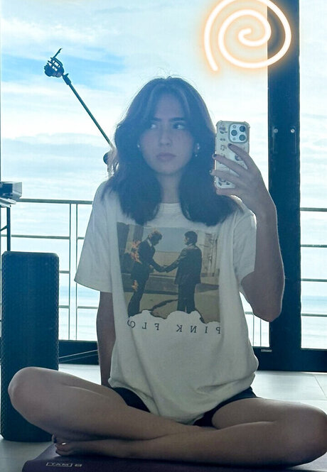 Gabriela Bee estrella de alta definición archivo