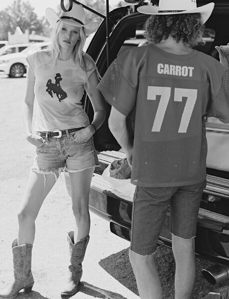 solo fans de pies solitarios desnudos superiores imagen