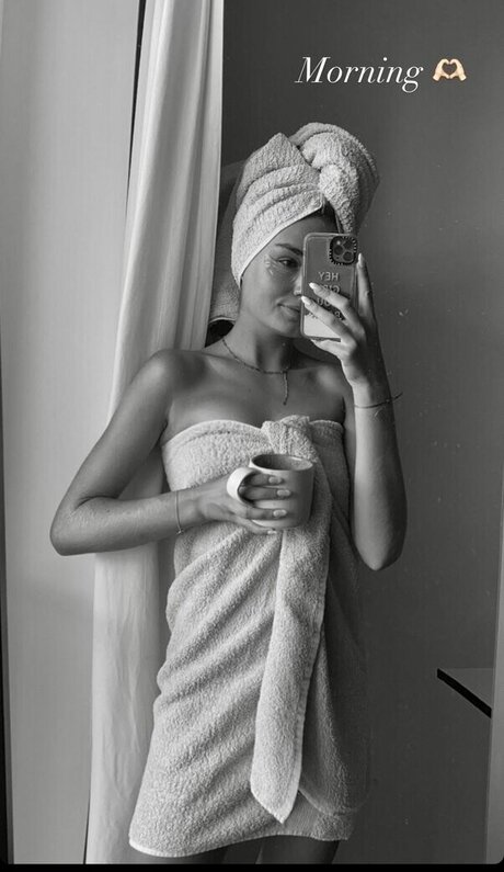 Laura Block actriz xxx fotos