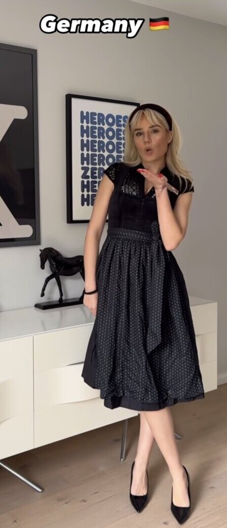 Laura Block arte estrella porno galerías